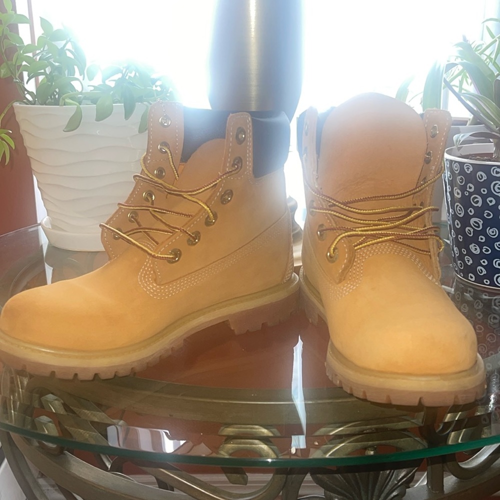 Timberland Boots - Picture 1 of 3